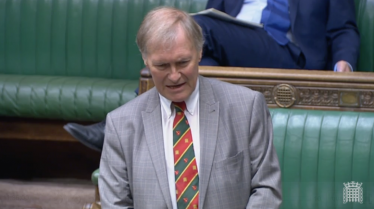 Sir David calls for those with any AstraZeneca vaccine to be allowed to travel to Europe